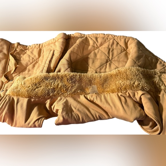 CALIA By Carrie Underwood Quilted Vest - Picture 7 of 11